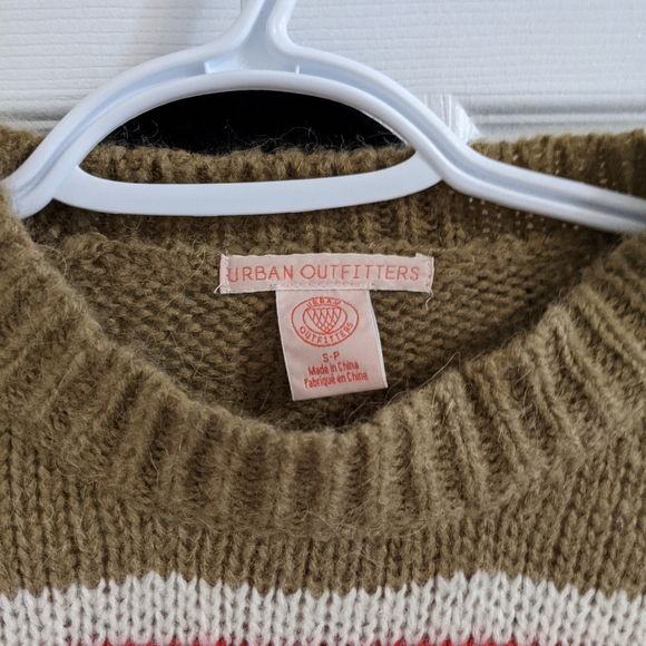 Urban Outfitters Knit Sweater - Picture 3 of 4